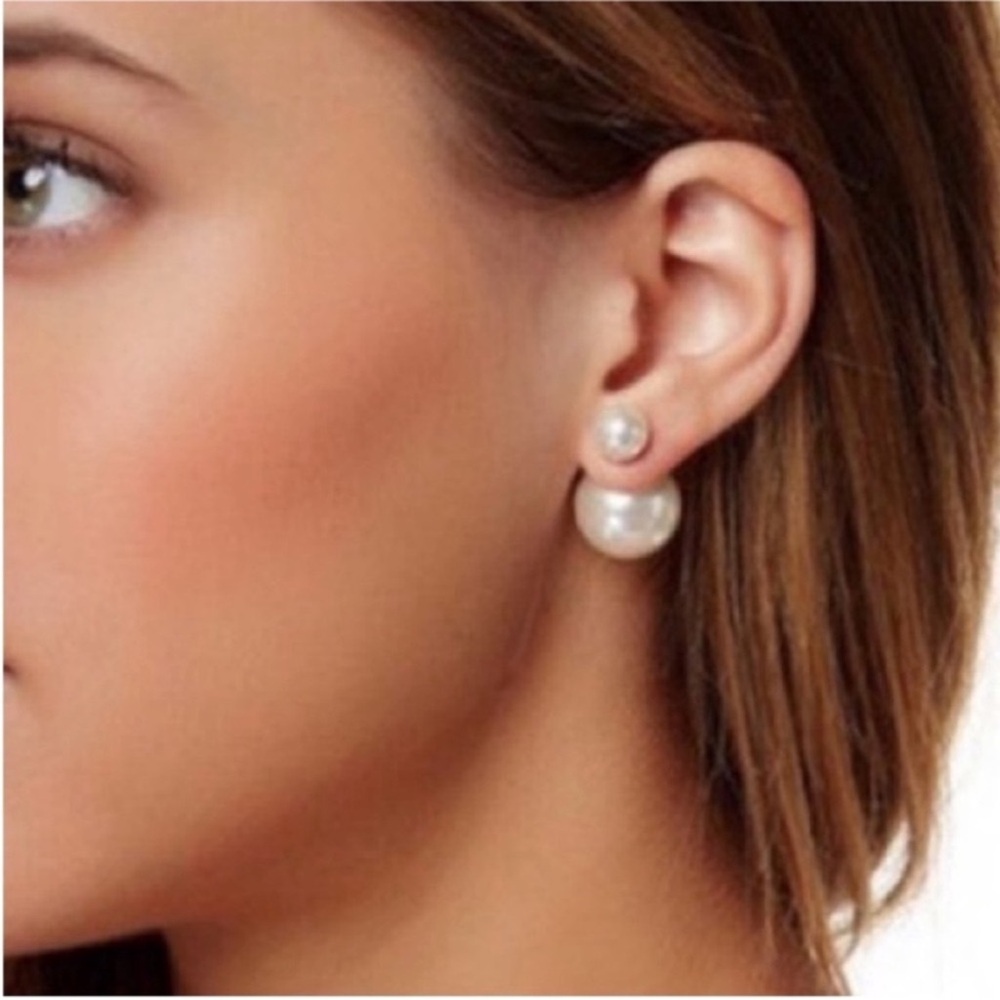 New! Silver Double Pearl Post Earrings (1066) NWOT